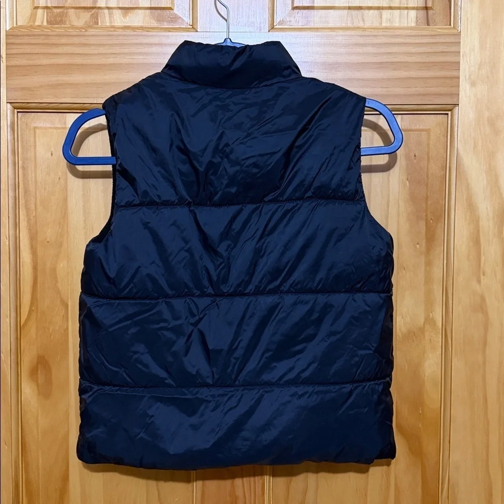 Old Navy Kids Black Puffer Vest, Size 8.